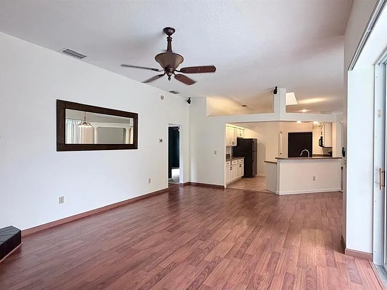 9639 Fox Hearst Rd — Photo 11