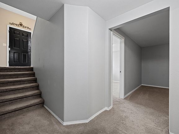 4th image of 687 Grosscup Blvd