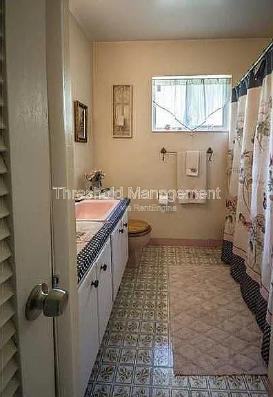 6910 SW 64th Ave — Photo 37