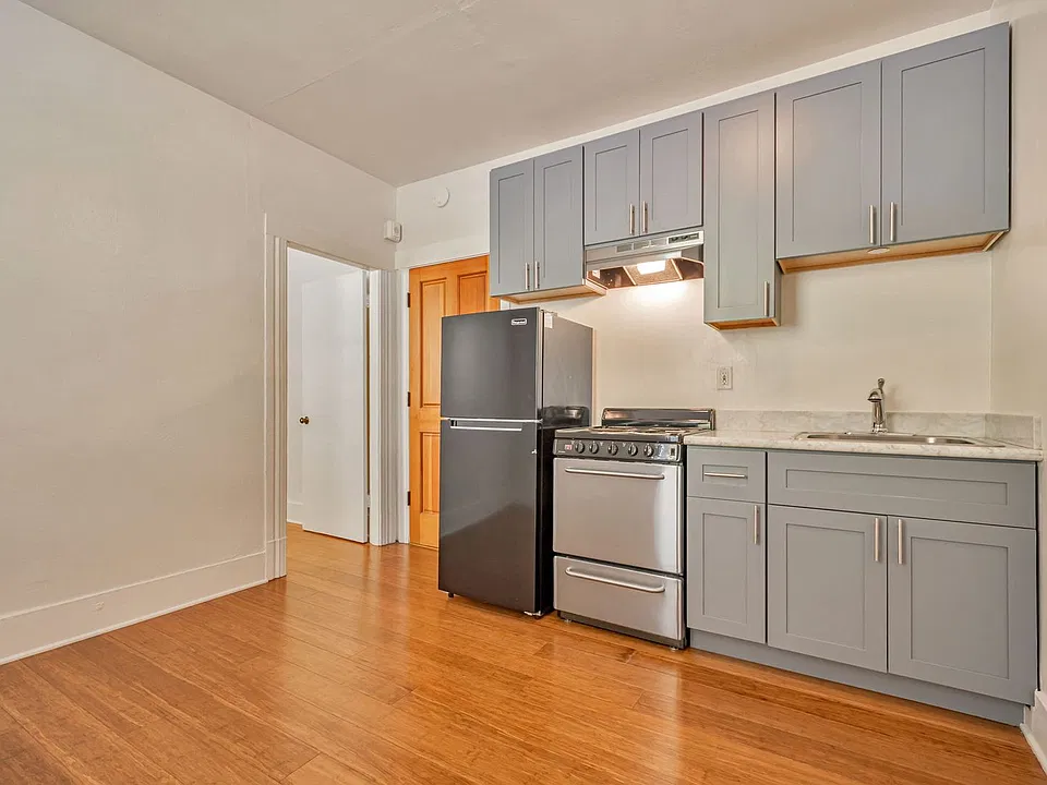 435 Hayes Apartments