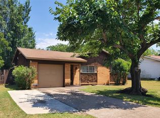 6533 Shady Hill Dr E, Forest Hill, TX 76119