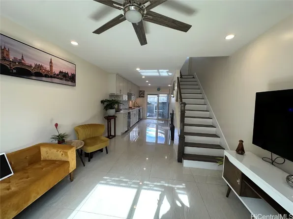1023 Kapahulu Ave APT 21, Honolulu, HI 96816