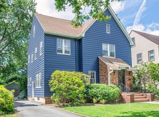 33 Stephen St, Montclair, NJ 07042
