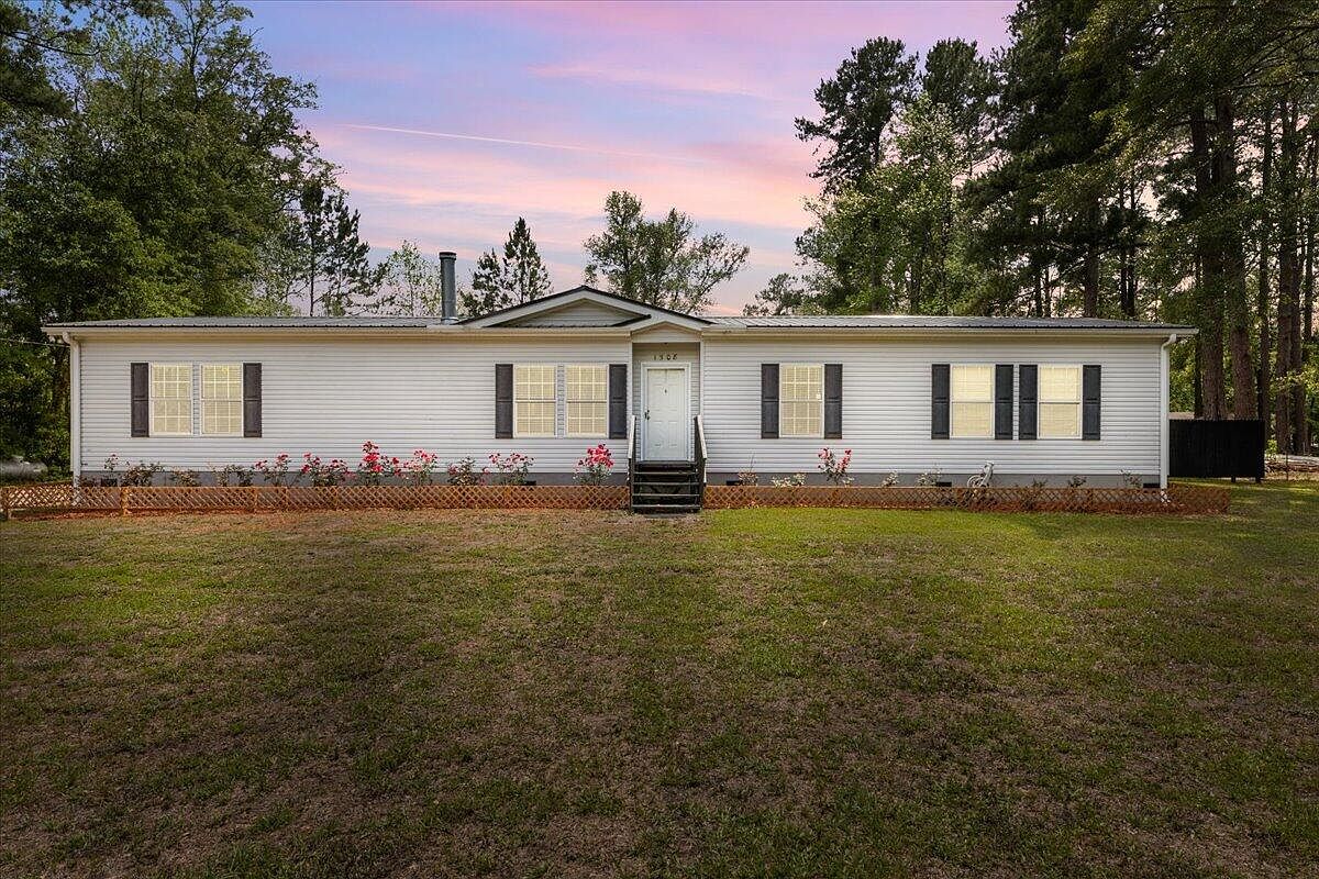 1508 Hampton St, Walterboro, SC 29488 Zillow