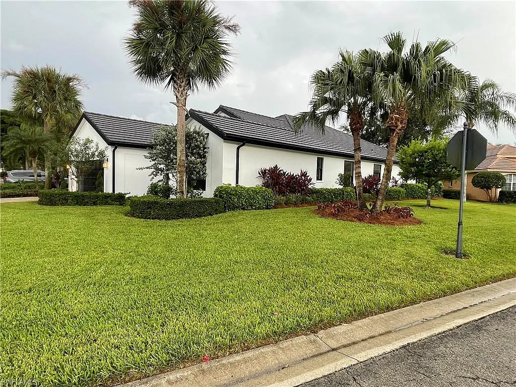 3 bed, 2.0 bath, 2218 sqft, $13,000 — Photo 2