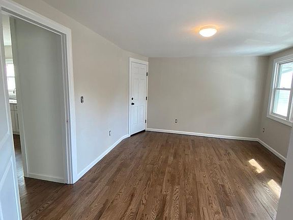 2nd image of 144 Montgomery St #1