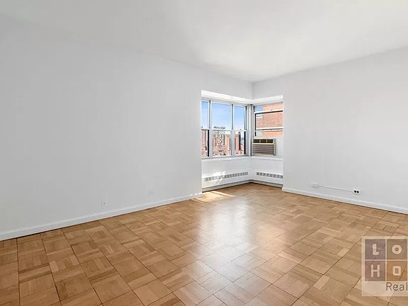 2nd image of 572 Grand St APT G1705