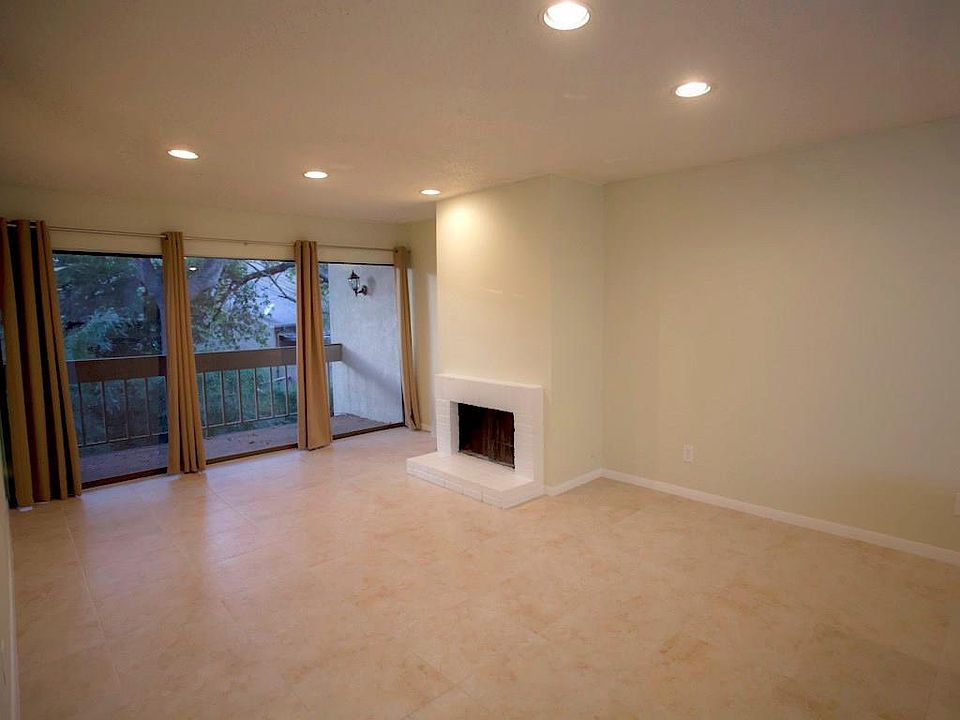 1st image of 12100 Melville Dr APT 304