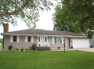 911 9th St SE, Mason City, IA 50401