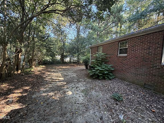 4th image of 1502 Axum Rd