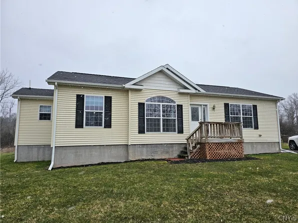 7786 State Route 90 N, Cayuga, NY 13034