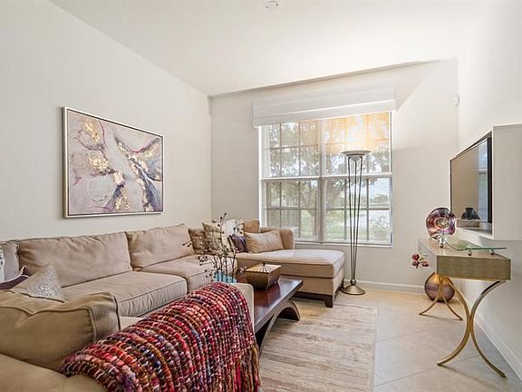 5th image of 10271 Wellington Parc Dr