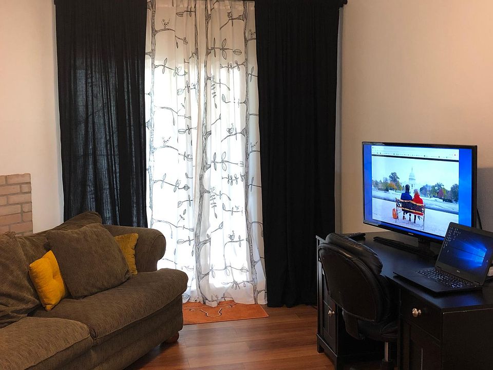 Spacious living room