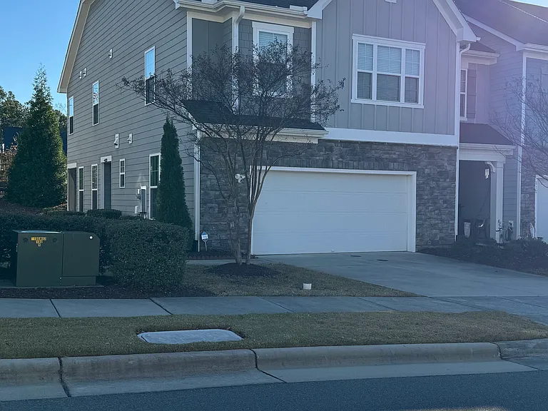 814 Bristol Bridge Dr — Photo 3