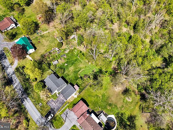 4th image of 54 Loshes Run Rd
