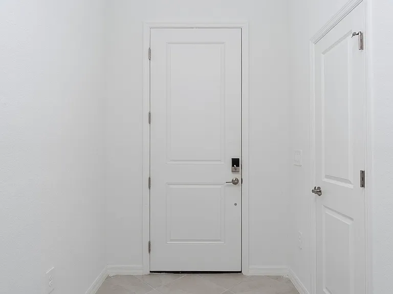 11470 Burgundy Dr — Photo 14