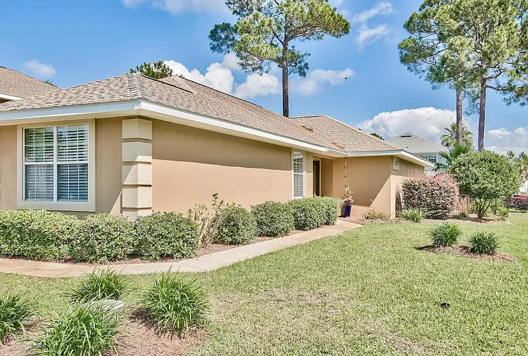 211 Wekiva Cv — Photo 1
