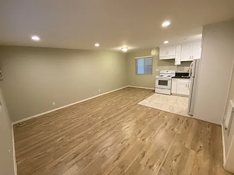 1 bed, 650 sqft, $1,700 — Photo 3