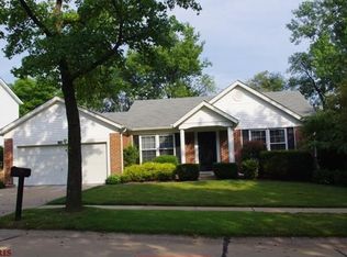 1106 Holly River Dr, Florissant, MO 63031
