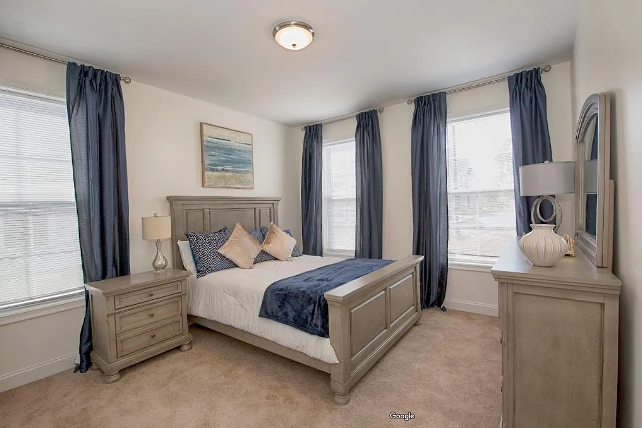 1 bed, 700 sqft, $1,950 — Photo 4