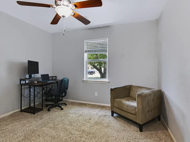 8005 Lazy Lane Rd — Photo 24