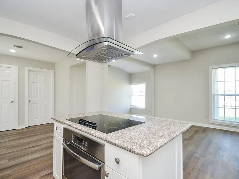 5238 Keystone St — Photo 10