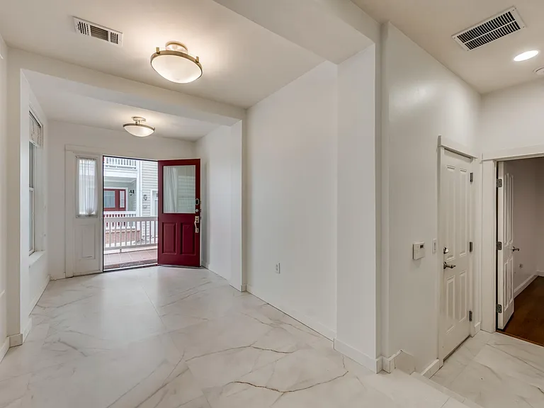 2608 Thomas Ave #3 — Photo 37