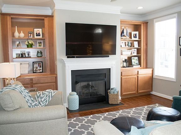 3rd image of 104 Dime Ln