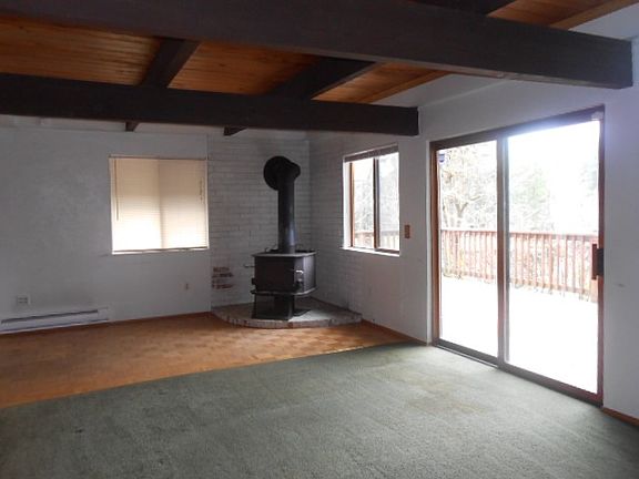 5th image of 13619 Twin Lake Dr E