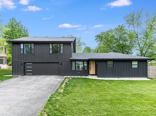 8122 Fairmount Ave, Downers Grove, IL 60516