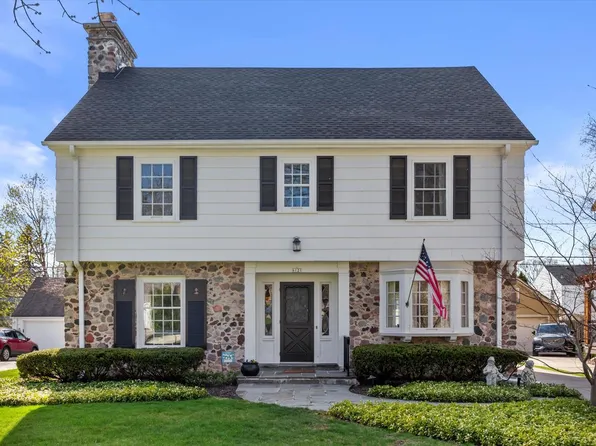 6121 North Bay Ridge AVENUE, Whitefish Bay, WI 53217
