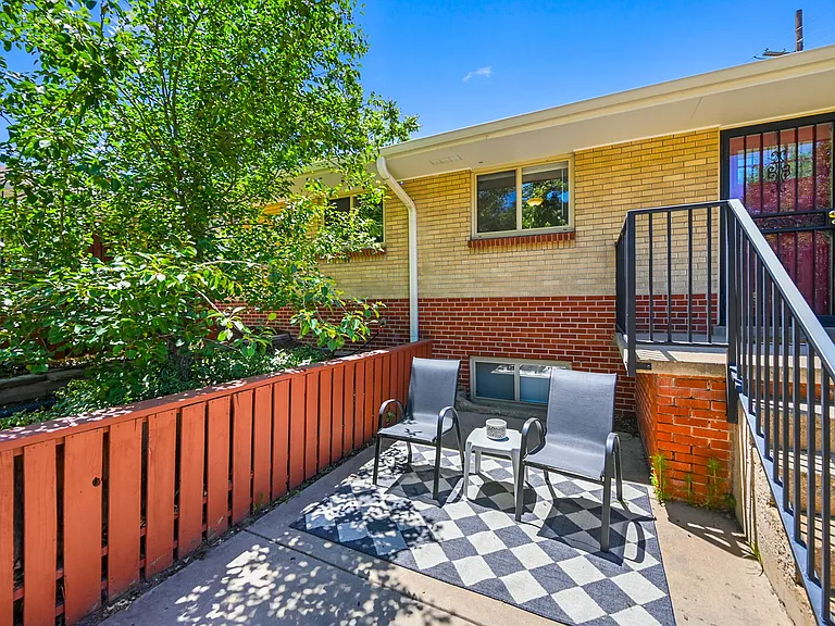 3286 W Fairview Pl — Photo 3