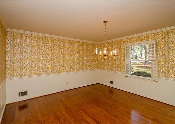 5th image of 8146 Sir Lancelot Ct