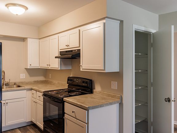 5th image of 2103 Green Tree Rd #3
