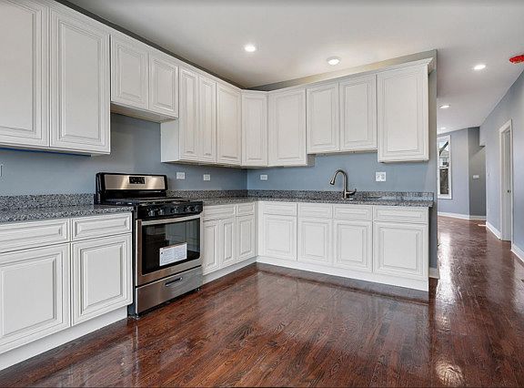 4th image of 2637 S Komensky Ave