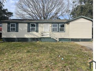 2314 N Dog River Dr, Mobile, AL 36605