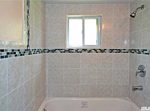 3rd image of 383 Barleau St