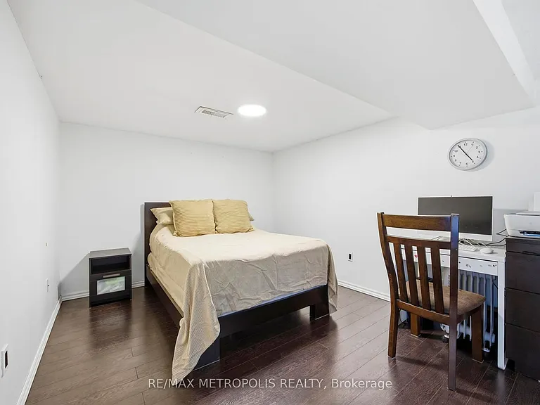 11 Rambler Pl #BASEMENT — Photo 32