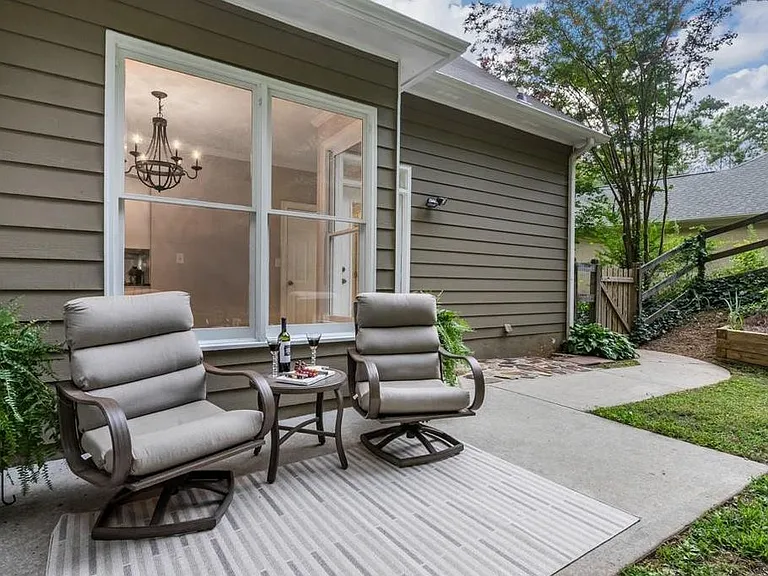 802 Satin Wood Pl — Photo 35