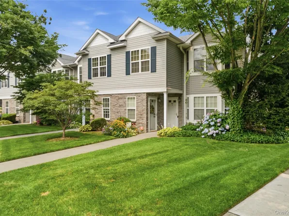 348 Medea Way, Central Islip, NY 11722