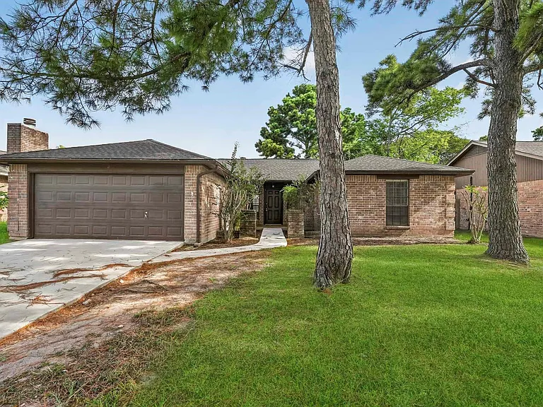 18706 Clover Glen Ln — Photo 1