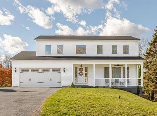 7 Richlee Dr, Camillus, NY 13031