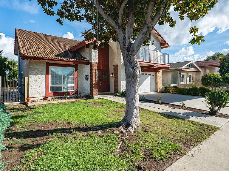 15626 Bechard Ave — Photo 3
