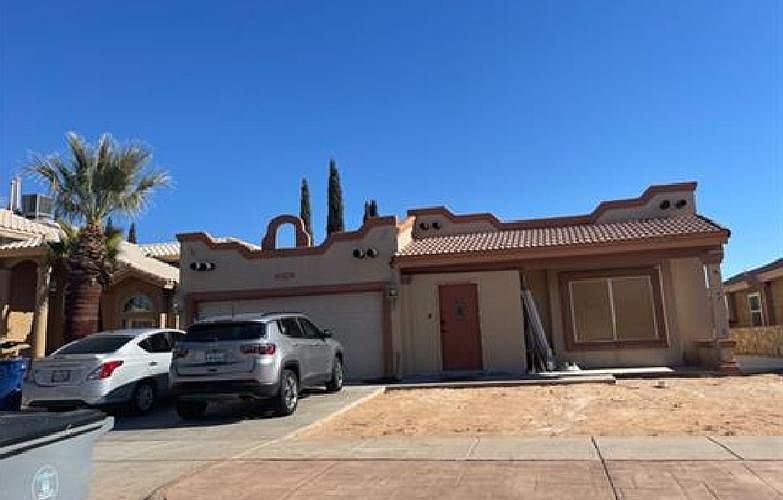 1st image of 3140 Royal Crest St