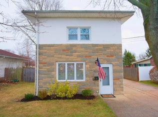 21 W Walnut St, Farmingdale, NY