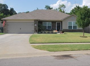 1225 Gunner Loop, Sapulpa, OK 74066