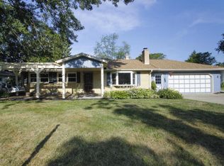 537 East Dr, Marshall, MI