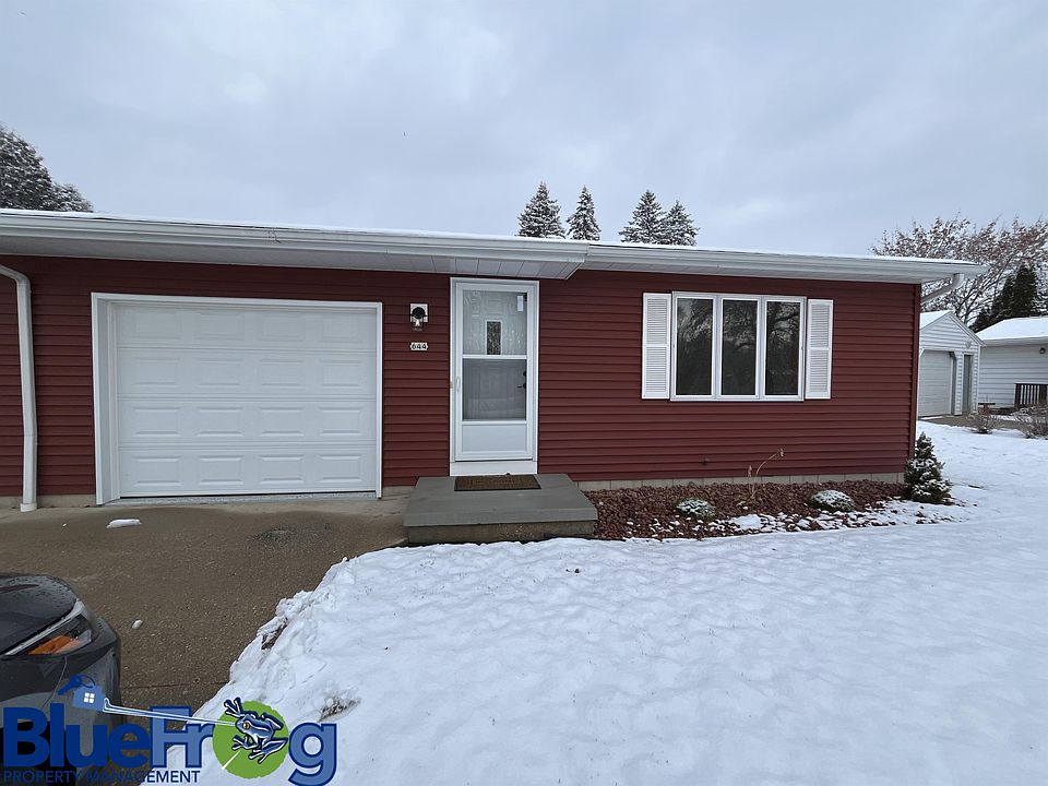 1st image of 644 Woodlawn Dr