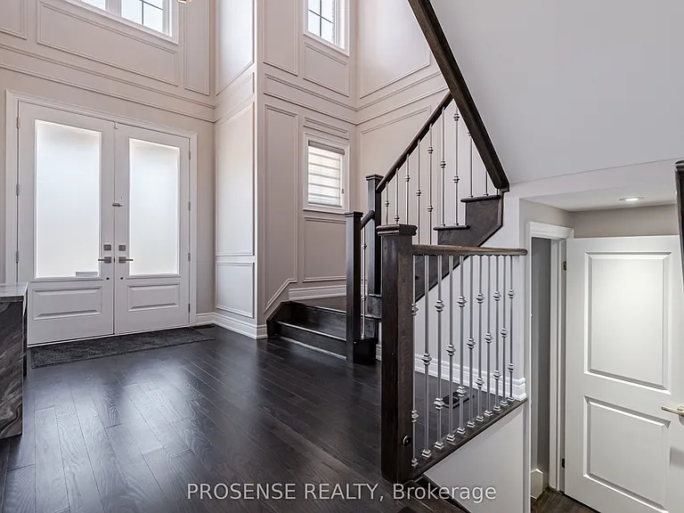 8 Macbean Cres — Photo 9