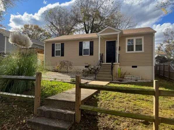 118 S 9th Ave, Hopewell, VA 23860